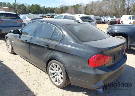 2011 BMW 328I z USA, uszkodzony, nr VIN WBAPH7C51BE852481